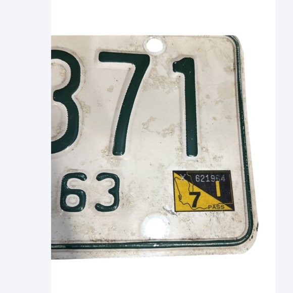Vintage 1963 Washington License Plate – Green & White – Rustic Wall Decor - Picture 3 of 4
